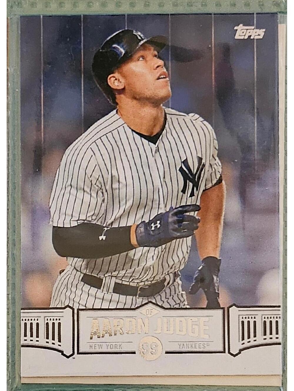 Aaron Judge [Blue variant] #AJ-6 (2018 Topps Aaron Judge Highlights) in a hurry